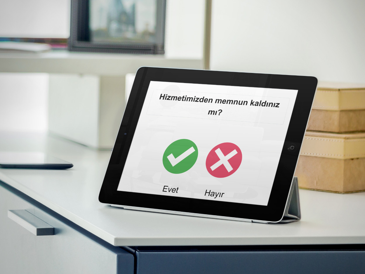 Q-Smart Poll tablet arayüzü